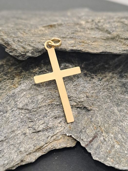 Piękny Złoty krzyżyk Pr.585 Stan idealny 3x1.6 cm