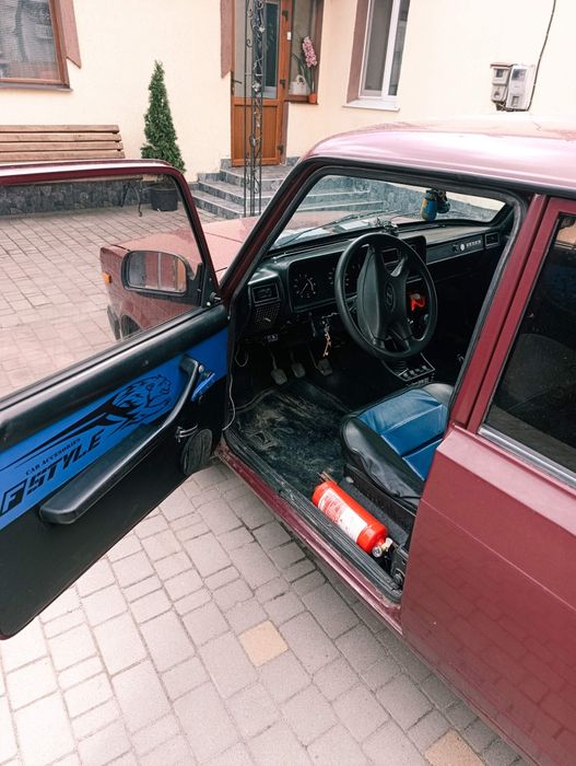 Продам ваз 2104.