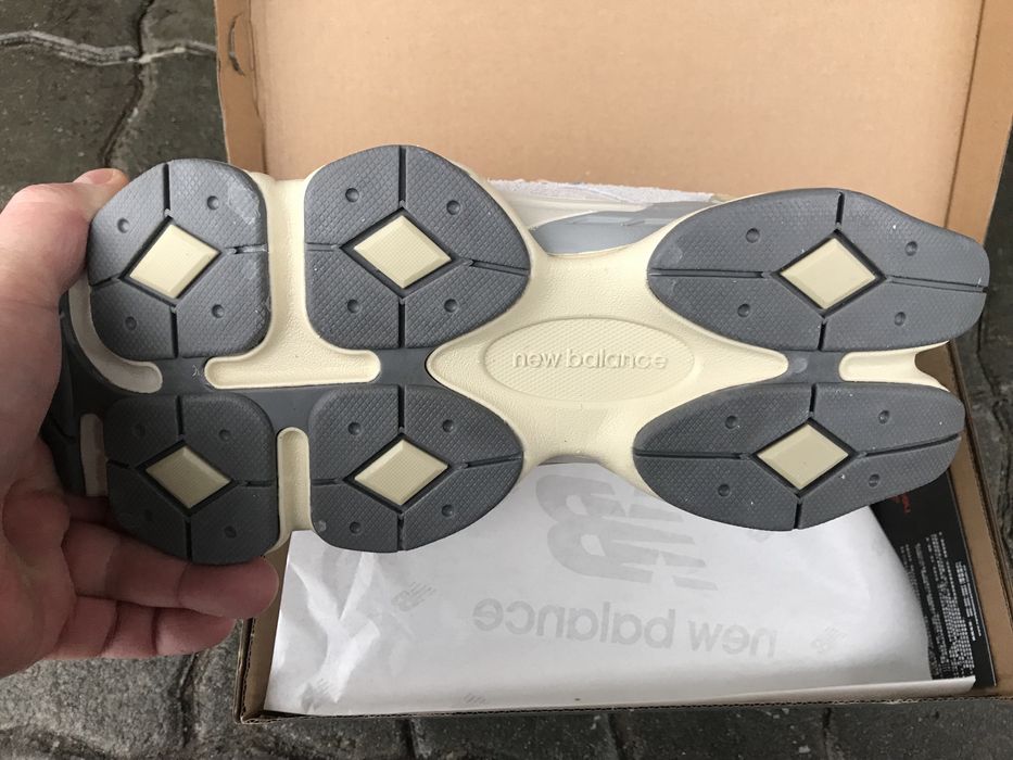 Кросівки New balance 9060 Light Grey 40-45 в наяності.