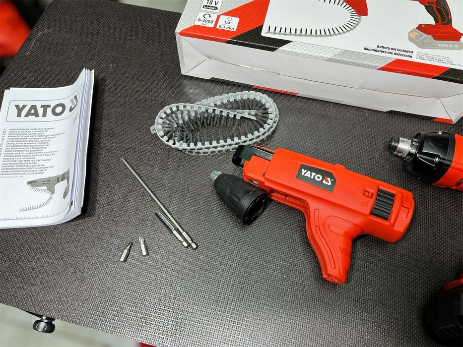 Ленточный шуруповерт аккумуляторный YATO YT-82076 (без АКБ и ЗУ)