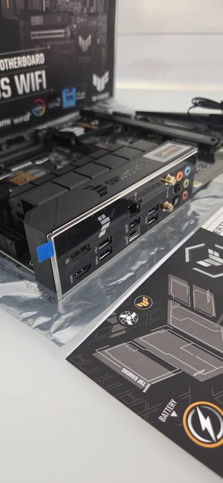 ASUS TUF Gaming B760-PLUS WIFI (DDR5 / LGA1700) – NOVA c/ Fatura