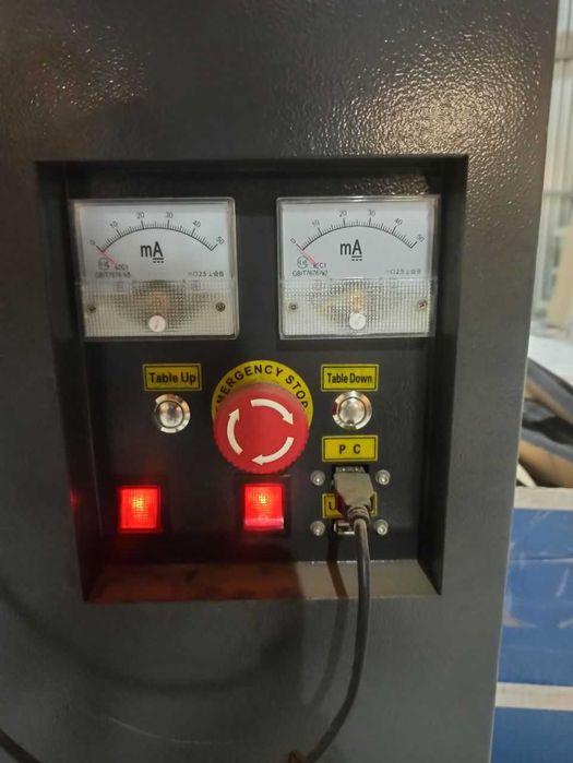 Máquina corte e gravação Laser CO2 130w (1300x100mm)