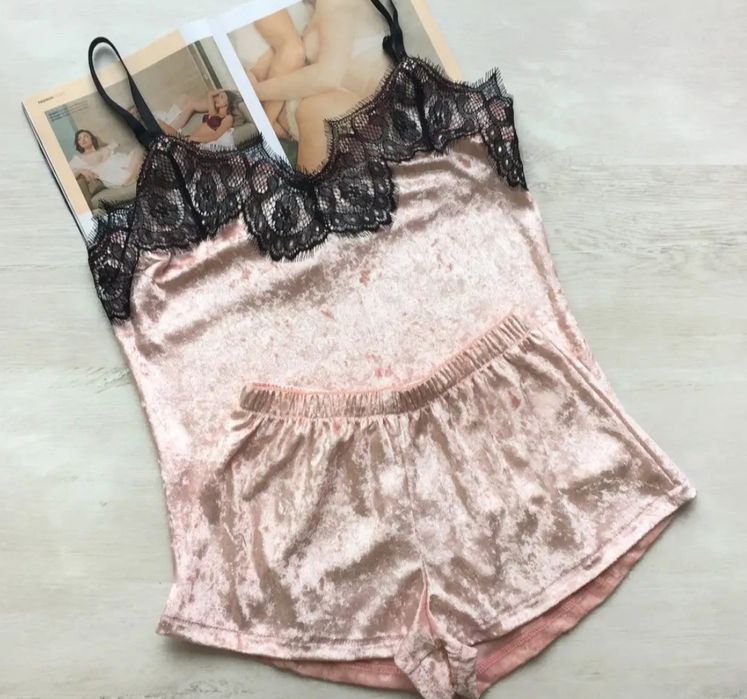 Велюрова піжама розмір s