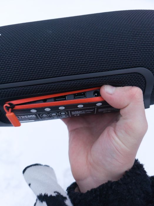 Продам портативну колонку JBL XTREME оригінал,в гарному стані!