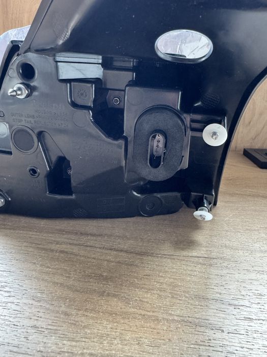 Ліхтарі Тесла модел 3 Y Європа! Поворотник жовтий