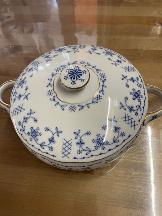 Синий лук, предметы из сервиза