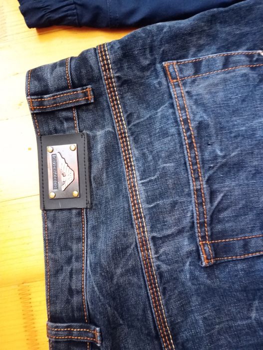 Armani Jeans дуже великий розмір