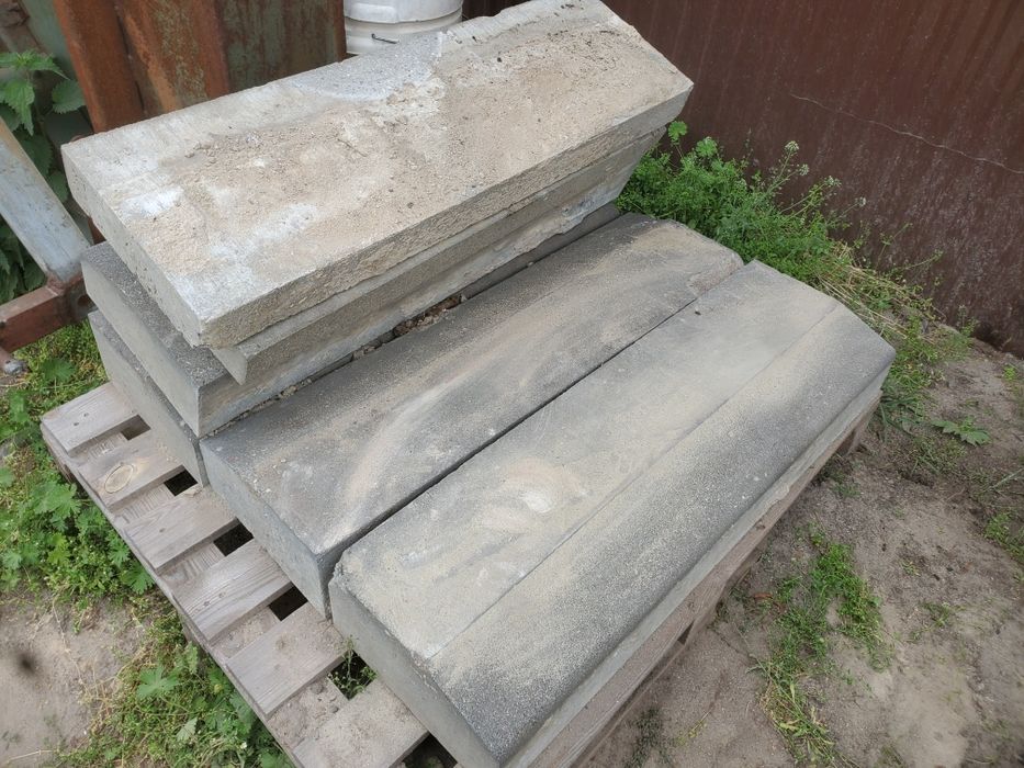 Palisada, obrzeża , krawężnik drogowy
