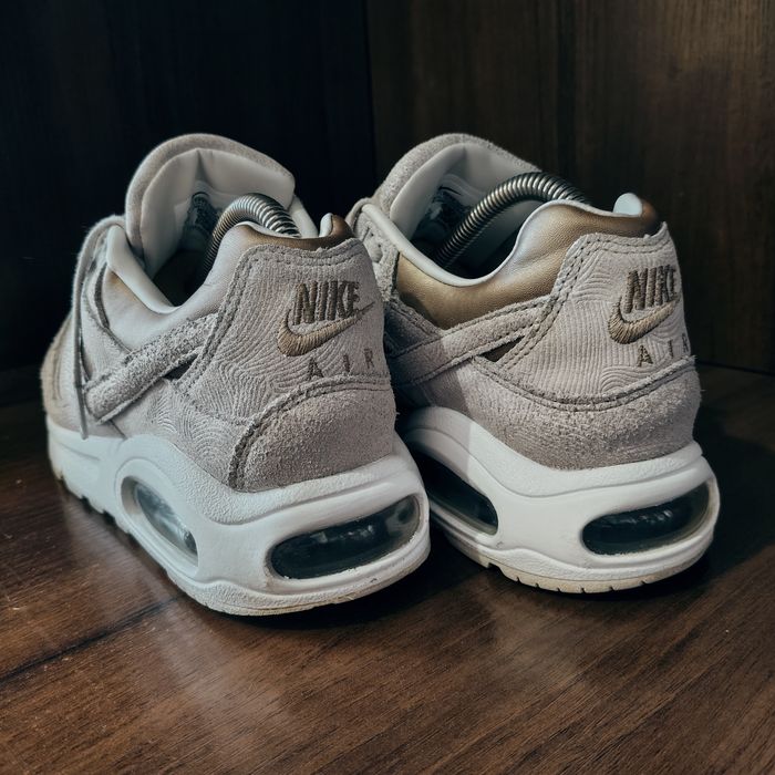 Nike Air Max Command premium 38