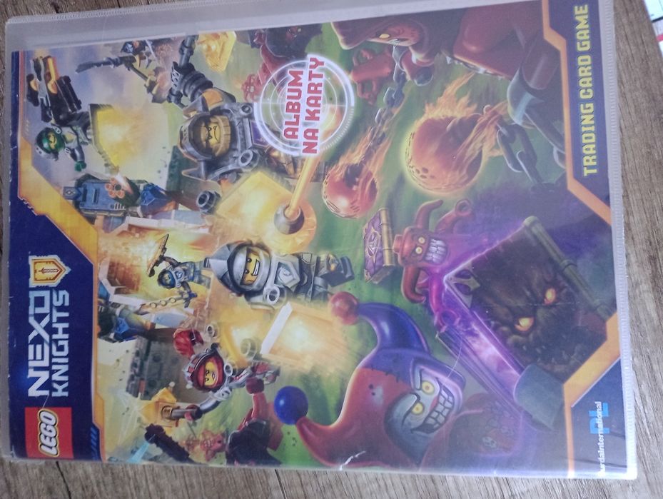 Nexo knights. Album z kartami. 104 karty, TCG seria 1