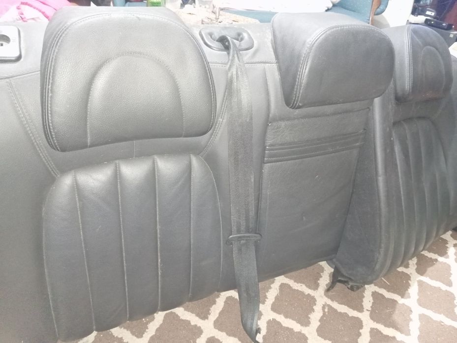 Bancos em couro\pele ótimo estado. Peugeot 308 traseiros inc. Airbag