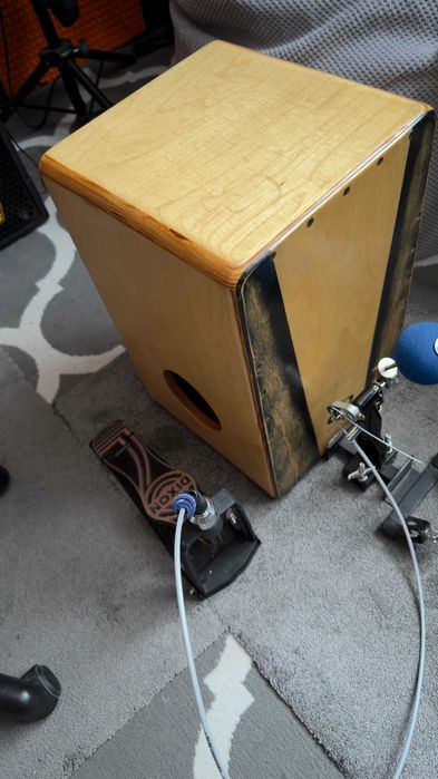 Cajon ze stopą Dixon