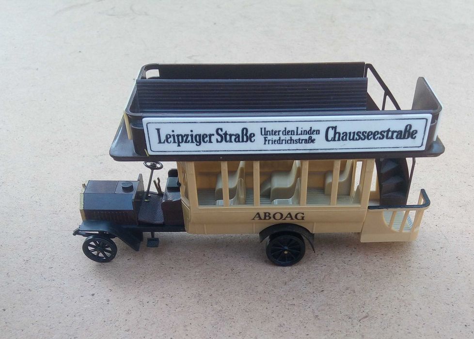Модель автобуса Daimler 1911 Veb Plastspielwaren Berlin 1:43