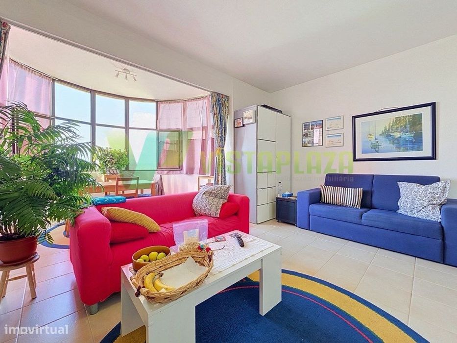 Apartamento T1 com lugar de garagem e piscina na Praia da Rocha