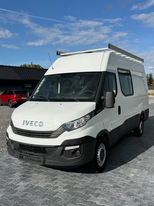 Iveco Daily 35 S 3.0 diesel 180 KM 3,5 tony na haku 6 osób dubel, brygadówka zadbany