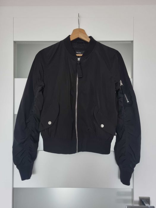 Bomberka czarna Bershka