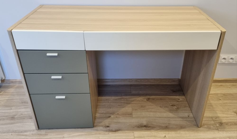 Komplet mebli do pokoju dziecka