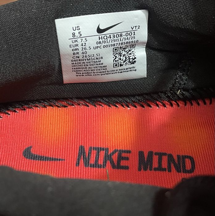 Nike Mind 002 Black Huper Crimson 39-45 в наявності