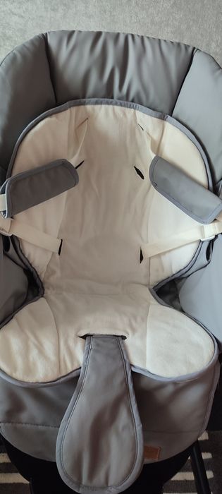Стілець для годування - гойдалка 3 в 1 CARRELLO