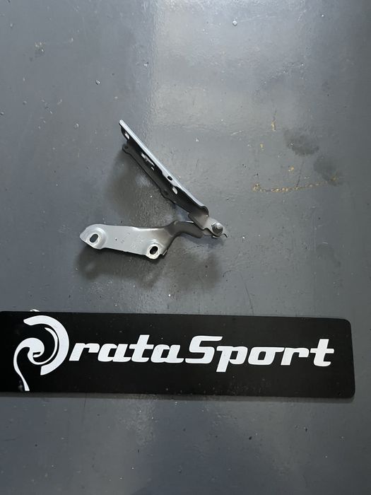 Dobradiça de capot Audi A3 8v