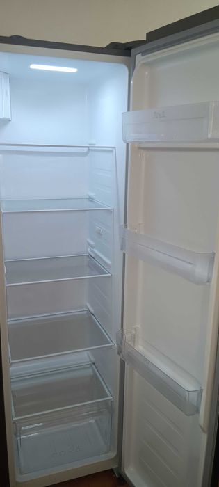 Frigorífico Americano menos de 1 ano de uso.