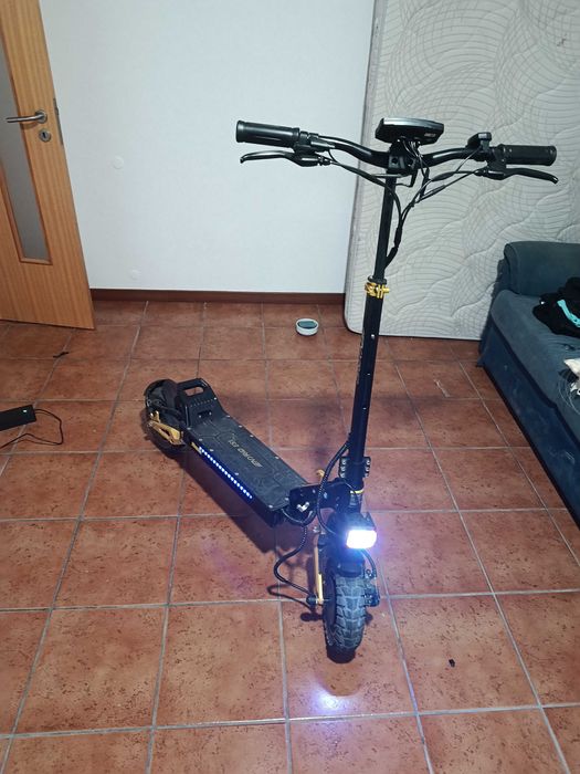 Scooter elétrica 2.400w