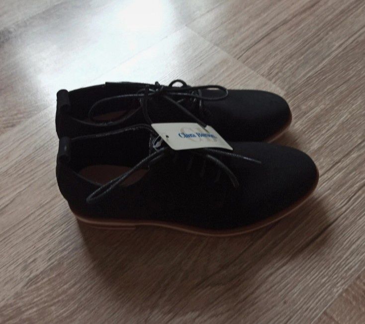 Półbuty lordsy mokasyny wiązane sznurówki czarne NOWE 37 Clara Barson