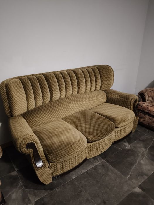 Sofás de sala antigos