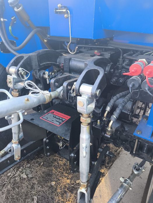 Продам трактор (Dongfeng 404 g2) і сг інвентар