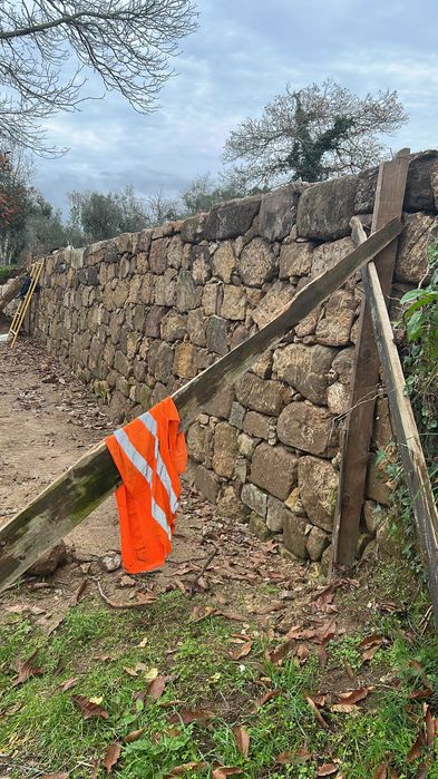 MUROS em PEDRA de GRANITO