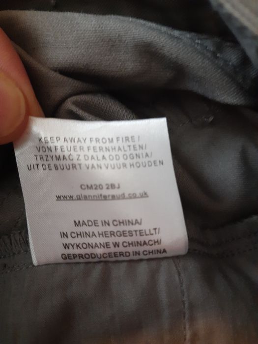 Джинсы "FERAUD" REGULAR FIT. Размер W34, L32. Новые.