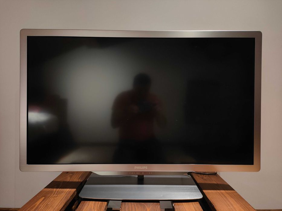 Philips 42" 42PFL7406K/02 Full HD/ 400 Hz/ Ambilight/ в чудовому стані