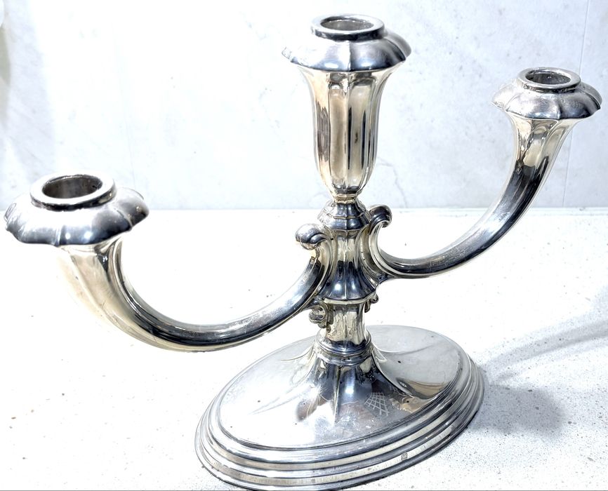 Lindo antigo castiçal de 3 lumes com banho em prata - marcado