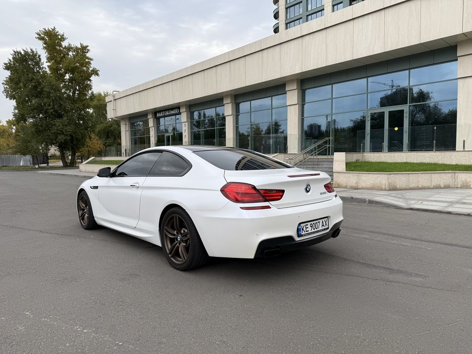 BMW 650i (4.4 V8)