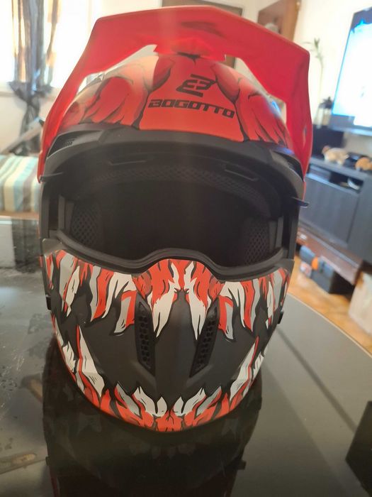 Capacete integral NOVO