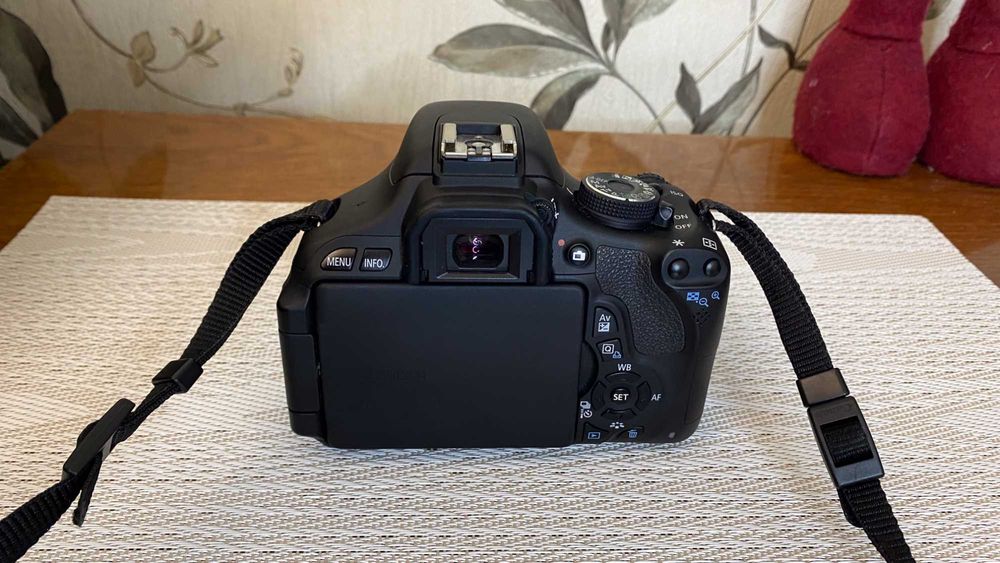 Фотоаппарат Canon 600d Kit.