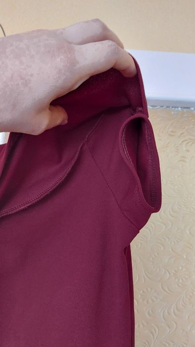 Sukienka midi dopasowana bordo