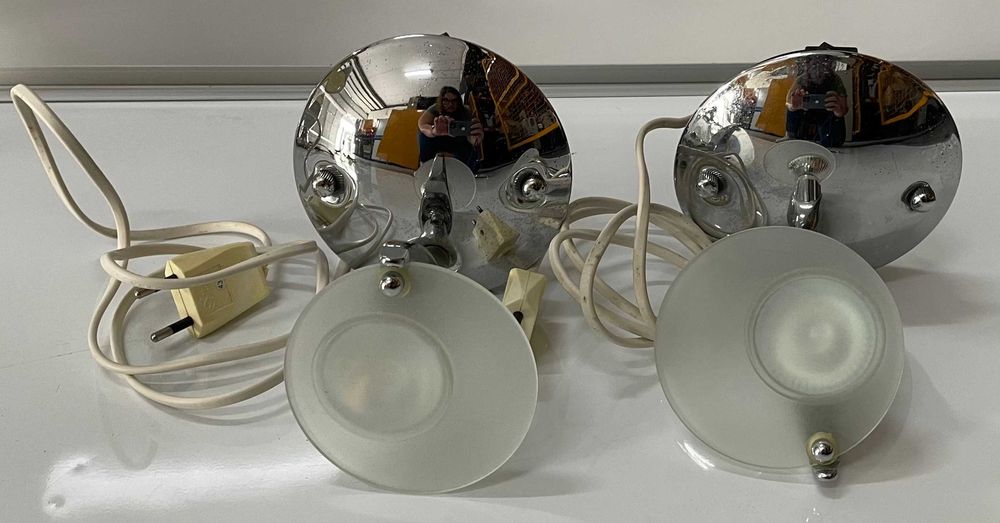 2 candeeiros/focos de teto ou parede