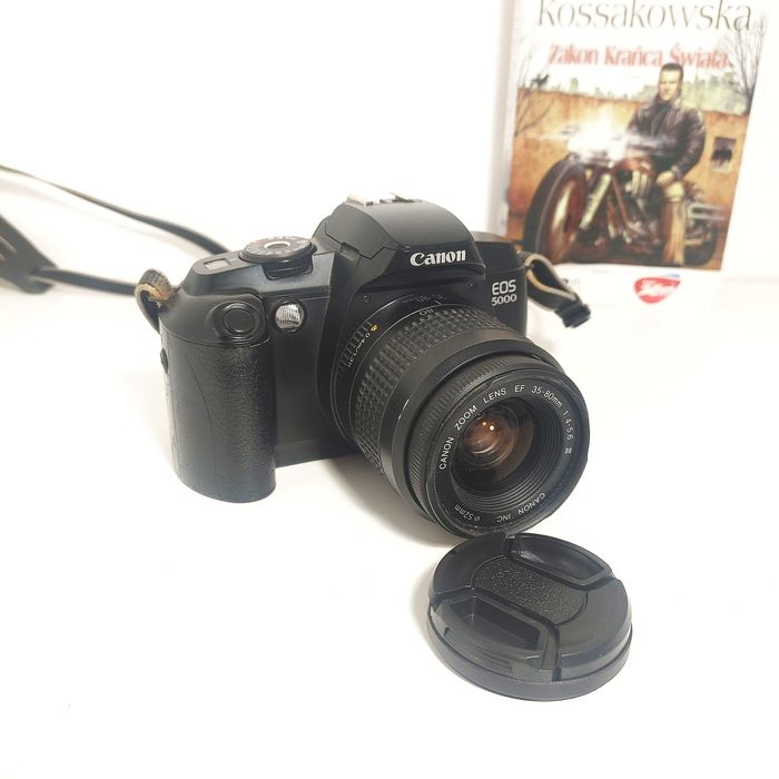 Na początek z analogową fotografią Lustrzanka Canon Eos 5000 z 35-80 mm