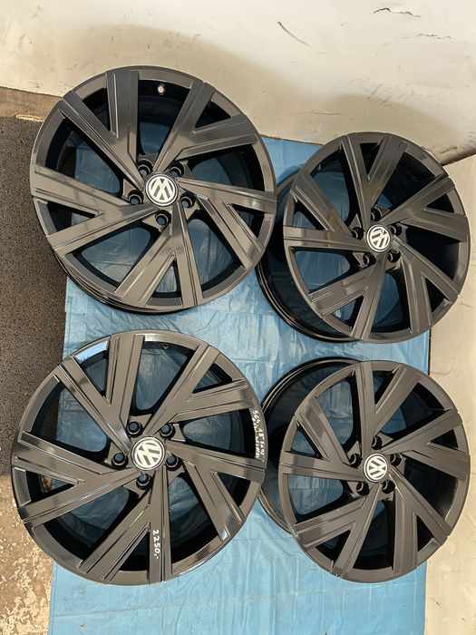 564 Felgi Aluminiowe Oryginał VW Volkswagen R 18 5x112 B Ładne Czarne