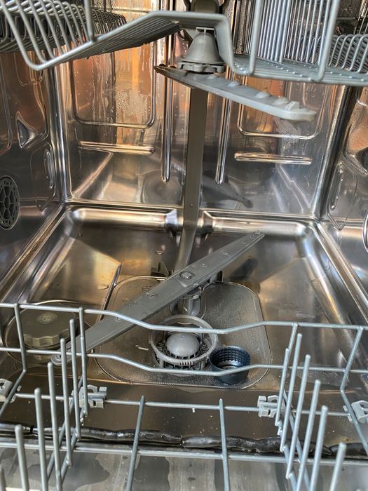 Máquina de lavar a loiça whirlpool