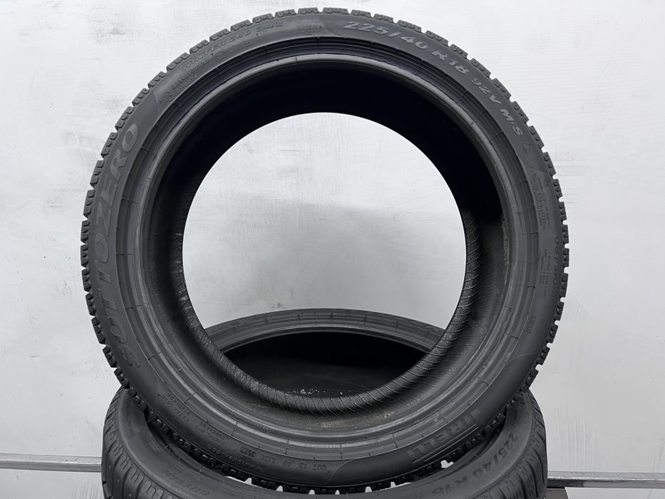 2шт зима 225/40/R18 7,3мм 2022р Pirelli SottoZero Winter 240 Serie 2