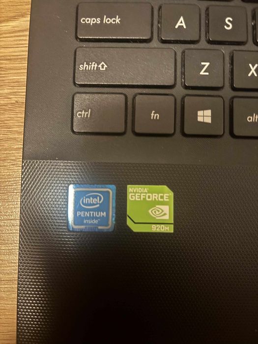 Laptop ASUS.