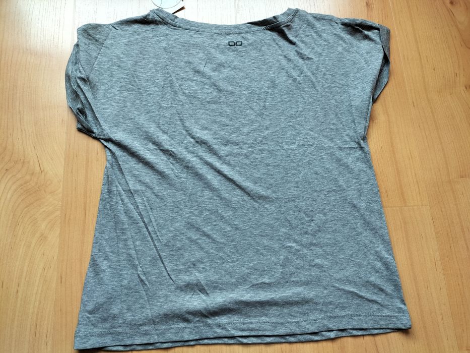T-shirt cinzenta girl power. Donne