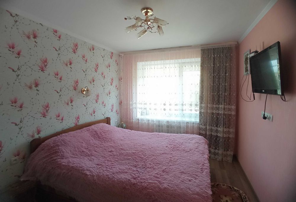 Продам двохкімнатну квартиру в смт. Вапнярка.