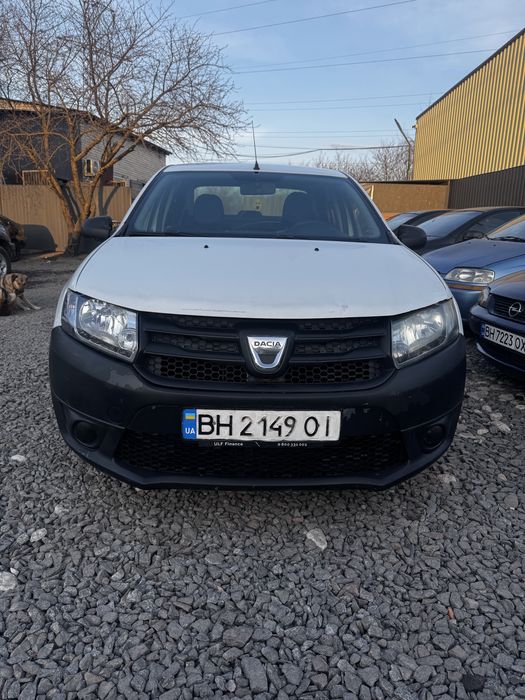 Продам Dacia Logan 2016 год 1.2л Газ-бензин