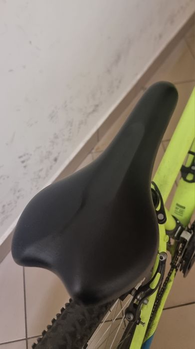 Rower górski MTB marki Rockrider ST 100. Koła 27,5