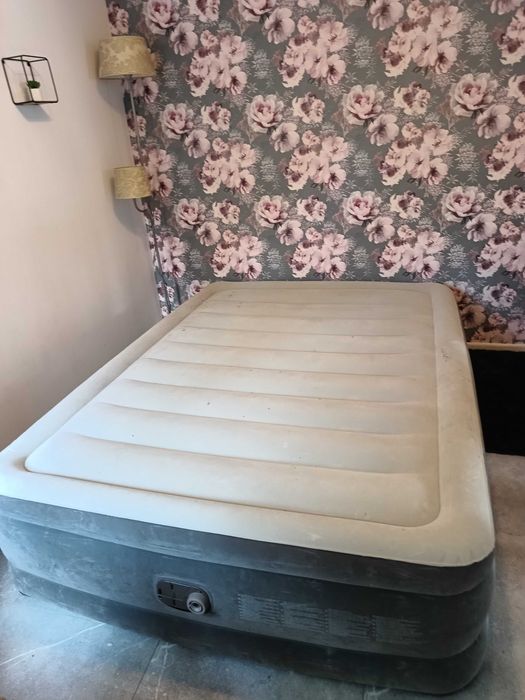 Materac samo pompujący