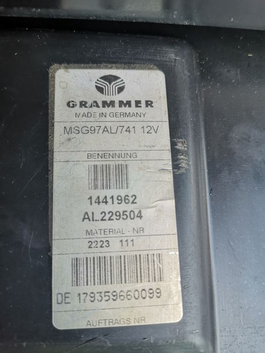 Siedzenie fotel pneumatyczny GRAMMER MSG97AL/741 John Deere M R SE Pre