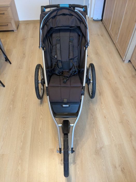 Thule glide 2 - ze sztywnym przednim kołem